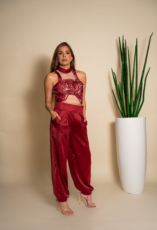Conjunto Top Halter Encaje y Pantalón Satén