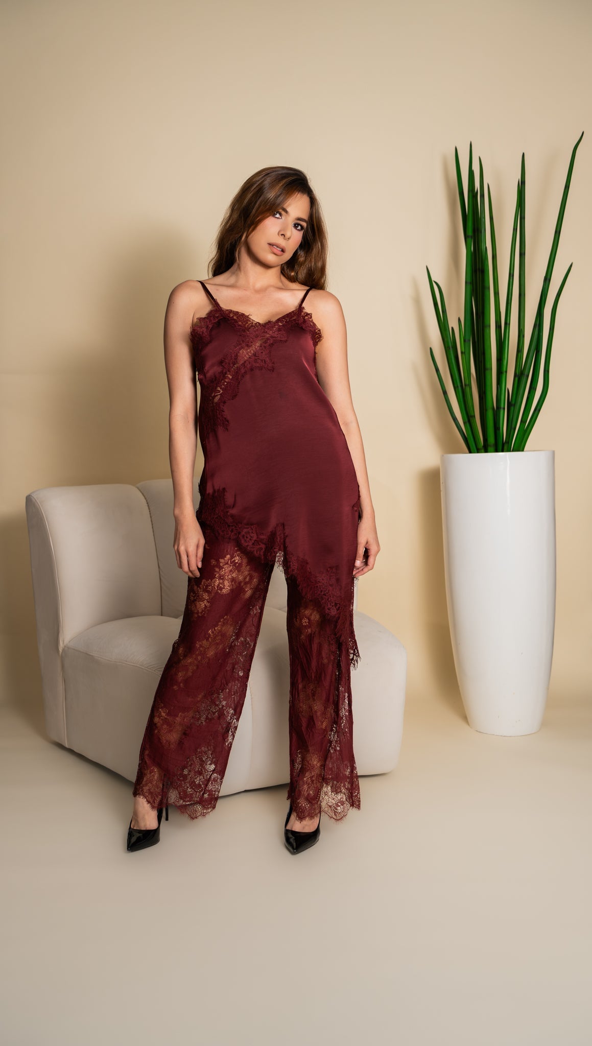 Jumpsuit Satinado Burdeo - Vista frontal