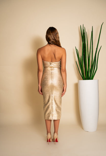 Vestido dorado bandage - vista trasera