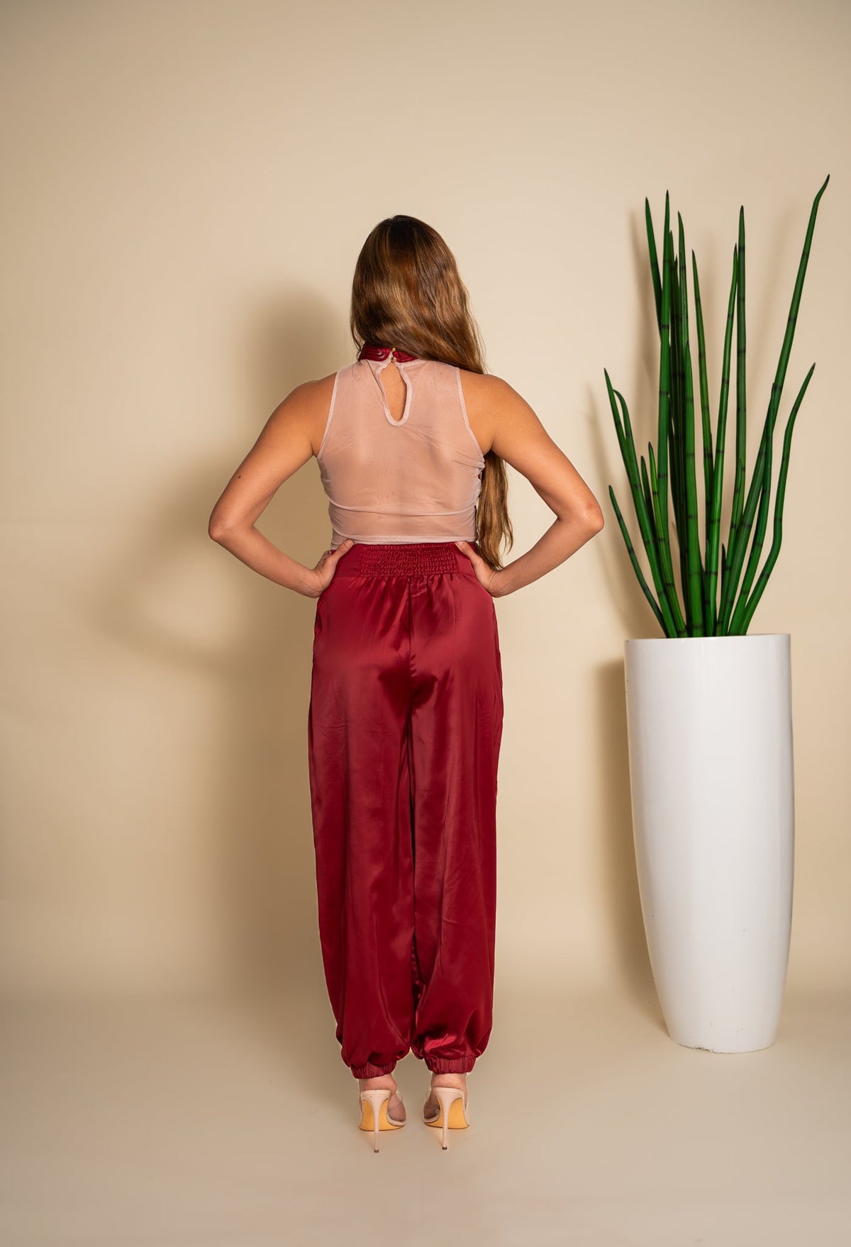 Conjunto rojo - vista lateral