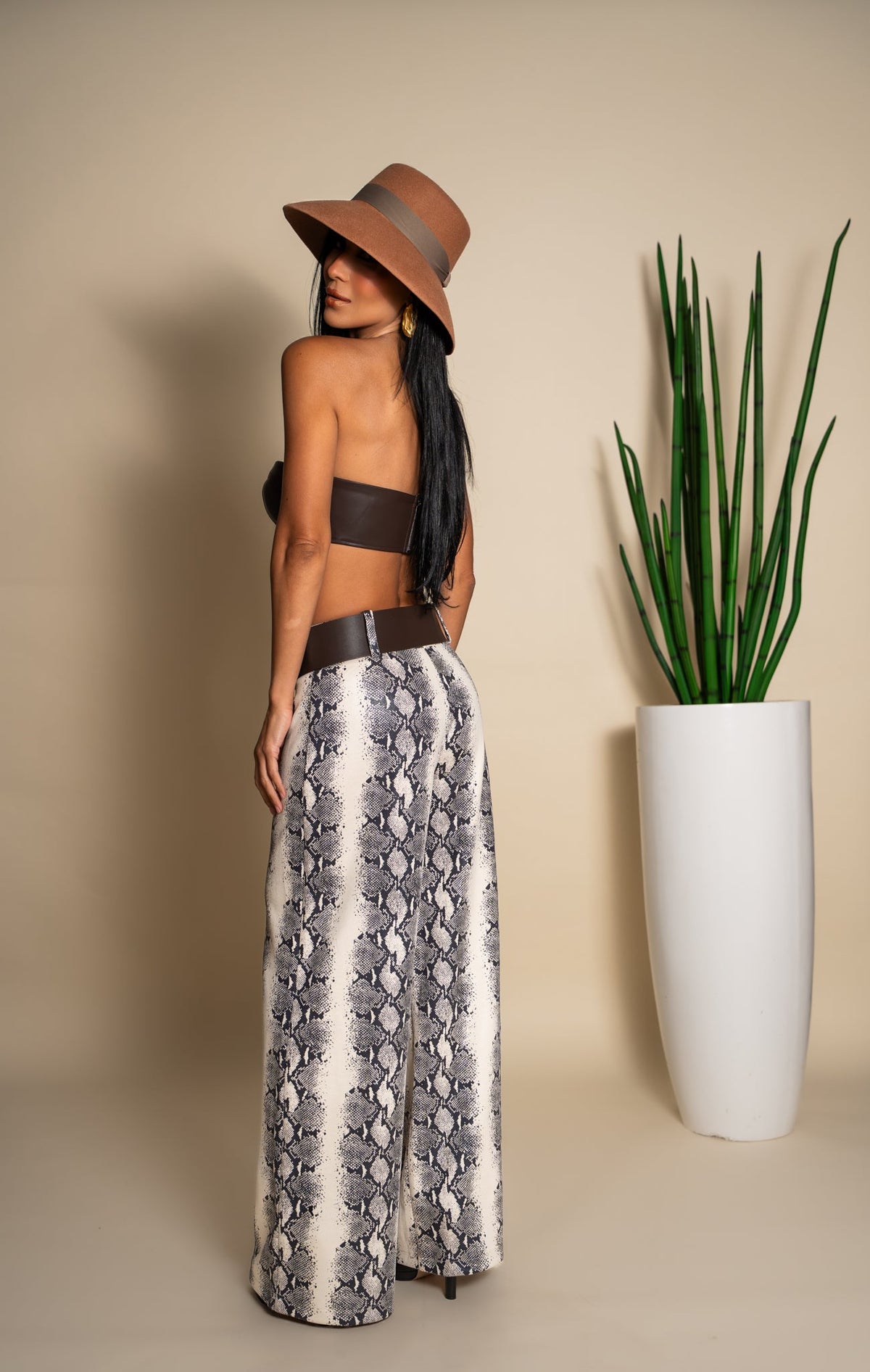 Snake Print Wide-Leg Pants B210970 - Front view 3